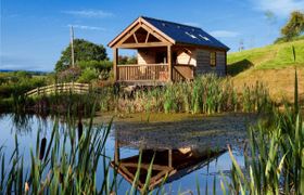 Photo of log-cabin-in-mid-wales-17