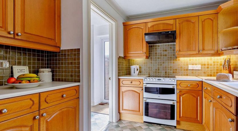 Photo of 3 Bed in Haselbury Plucknett