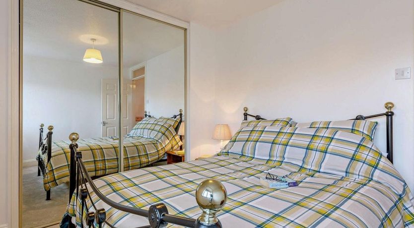 Photo of 3 Bed in Haselbury Plucknett