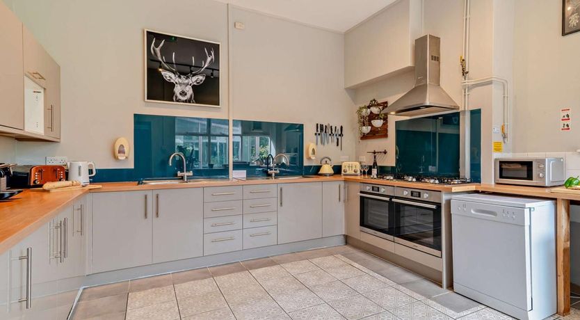 Photo of 4 Bed in Minehead