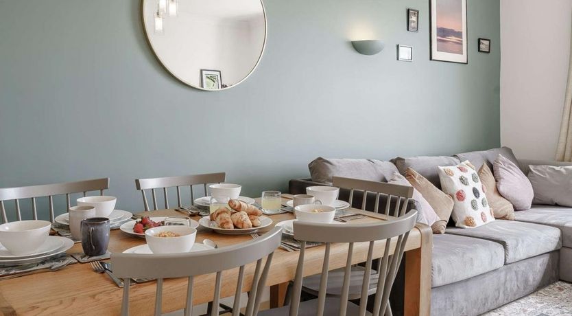 Photo of 3 Bed in Tenby