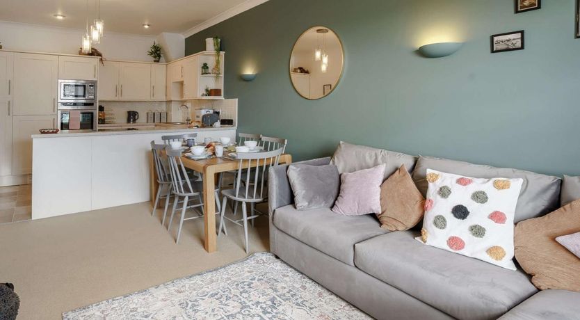 Photo of 3 Bed in Tenby