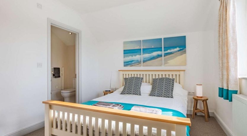 Photo of 3 Bed in Bude