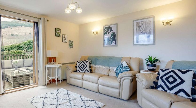 Photo of 5 Bed in Fearnan