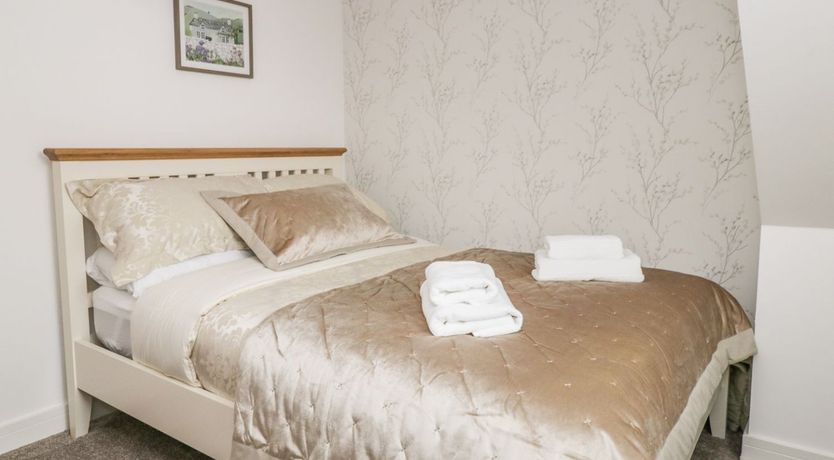 Photo of 1 The Riverside