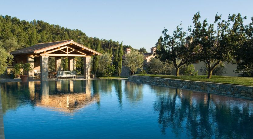 Photo of Nearest & Dearest