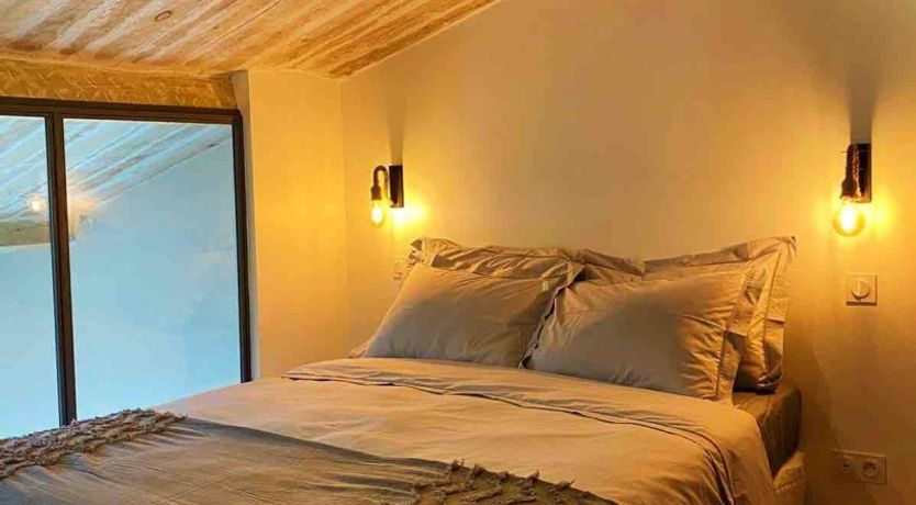 Photo of The May Rose