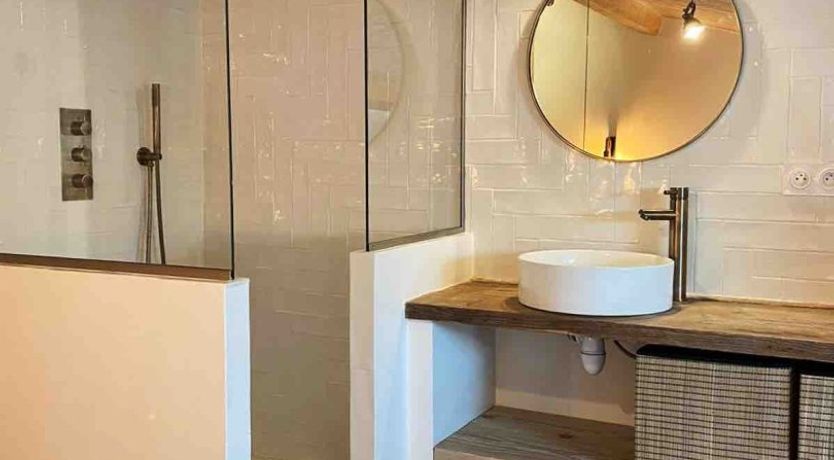 Photo of The May Rose