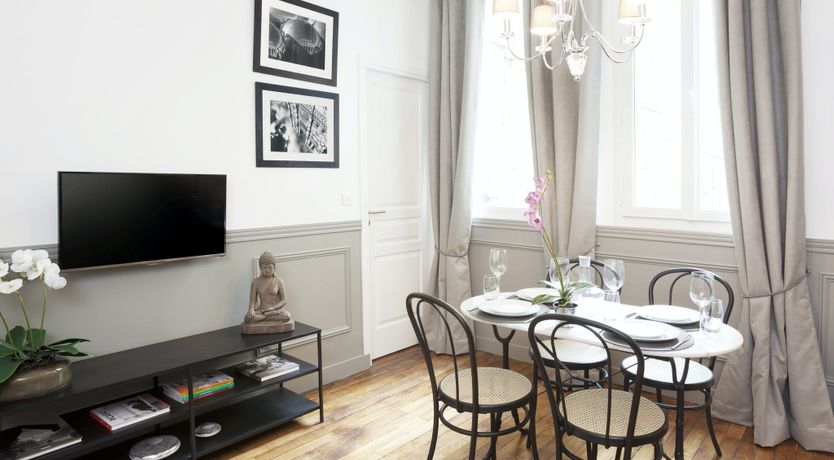 Photo of A Picture Of Chic