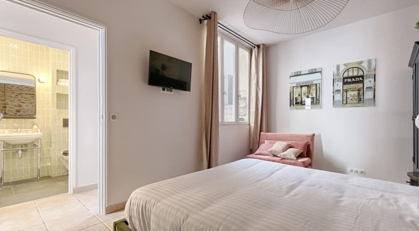 Photo of Paris in the Springtime