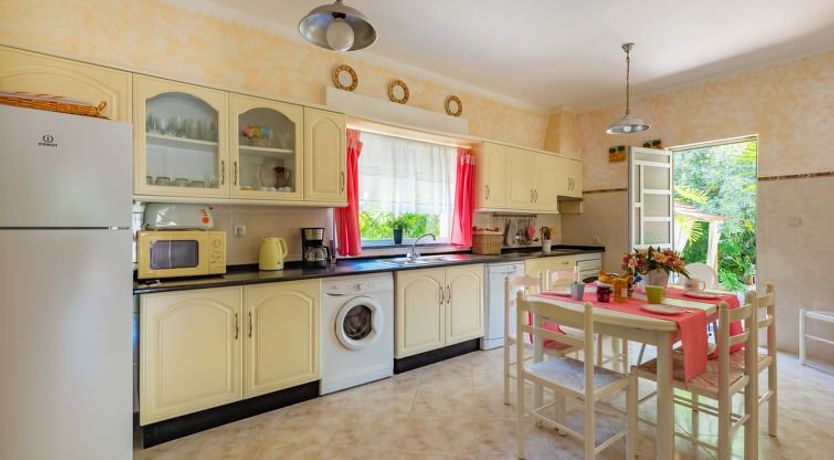 Photo of Isaurinda 1