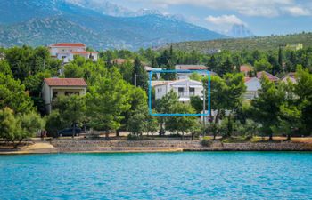 Alida Holiday Home