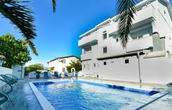 Jadran Holiday Home