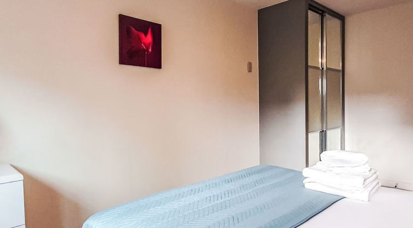 Photo of Lambs Passage