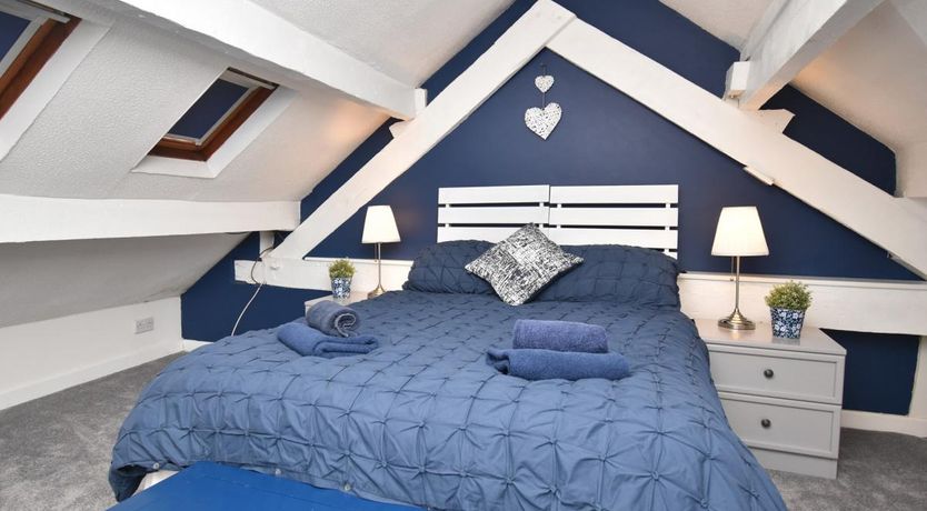 Photo of 2 Bed in Tenby