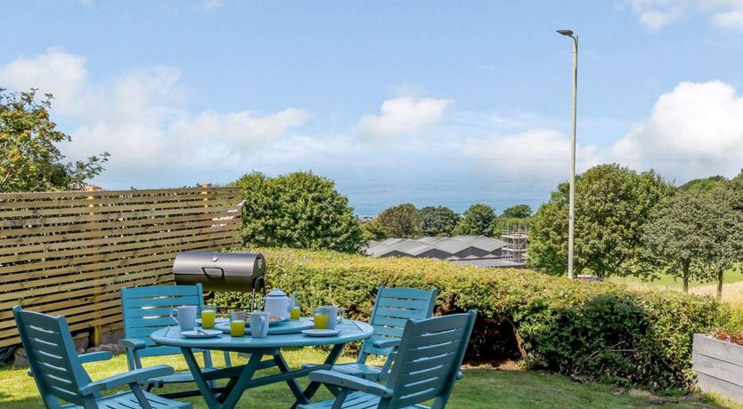 Photo of 6 Bed in Ilfracombe