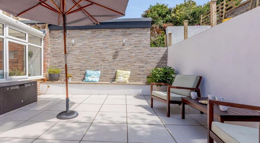 Photo of 6 Bed in Ilfracombe