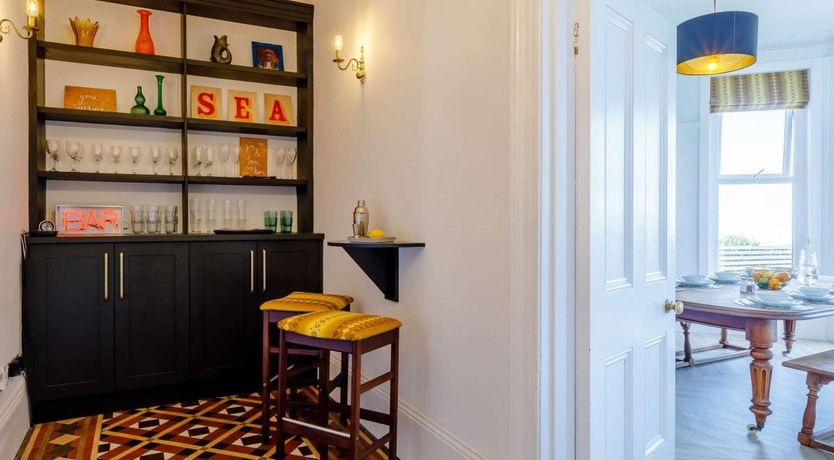 Photo of 6 Bed in Ilfracombe