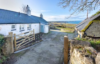 Ty'n y Mynydd Holiday Cottage