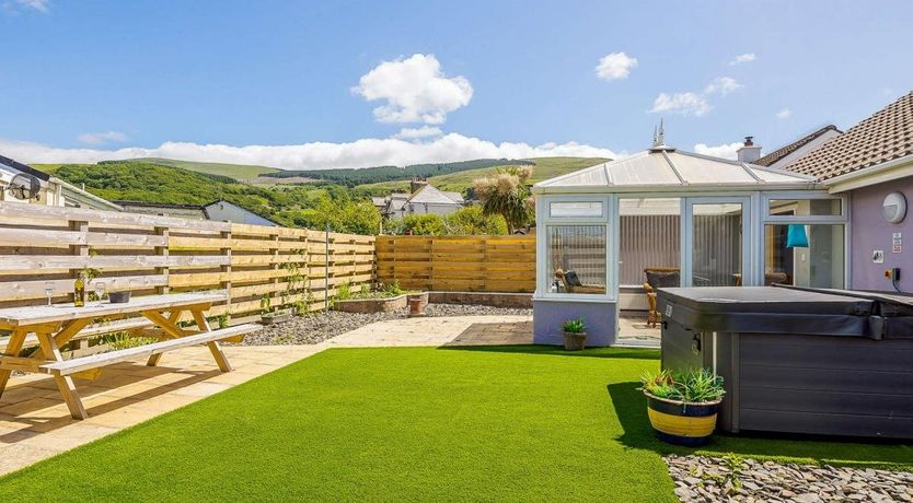 Photo of 3 Bed in Fairbourne