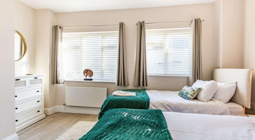 Photo of 4 Bed in Bideford