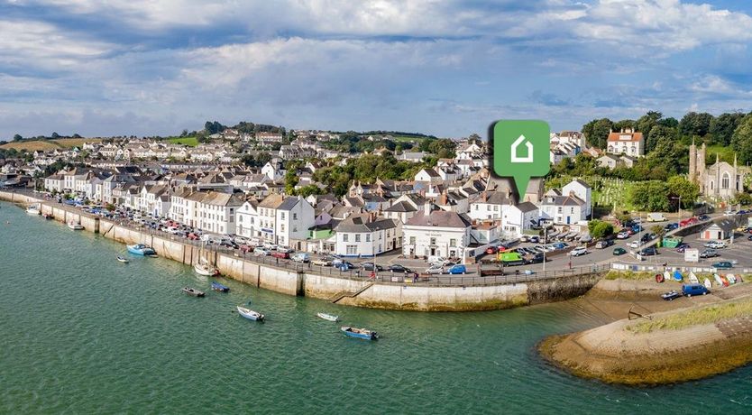 Photo of 4 Bed in Appledore