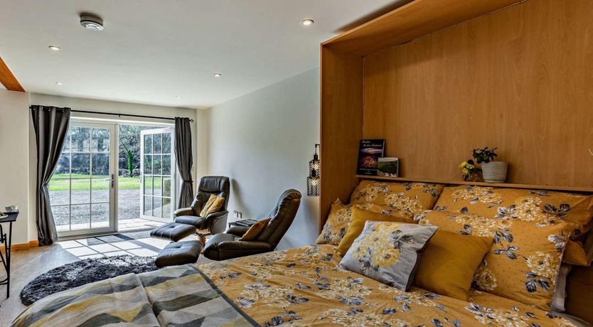 Photo of 1 Bed in South Petherwin