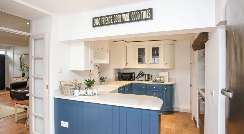 Photo of Min Y Mor - Morfa Nefyn