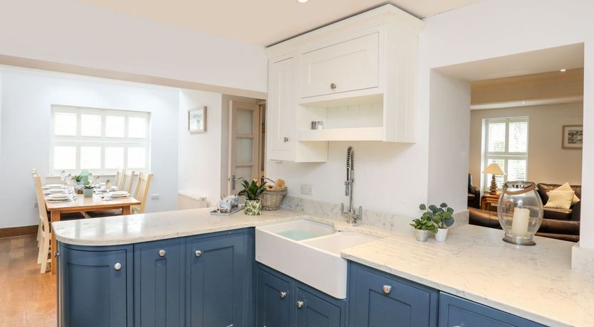 Photo of Min Y Mor - Morfa Nefyn