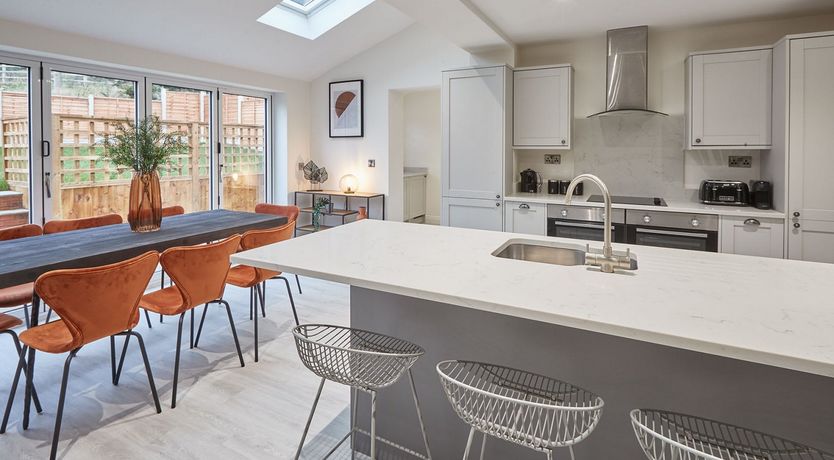 Photo of Auburn Daisies