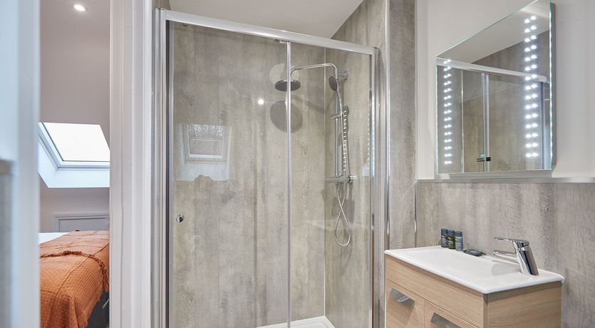 Photo of Auburn Daisies