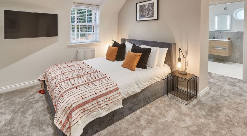 Photo of Auburn Daisies