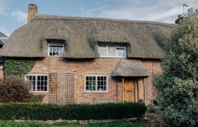 Photo of thatched-roof-romance