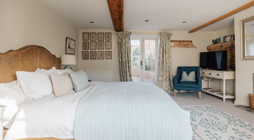 Photo of Thatched Roof Romance