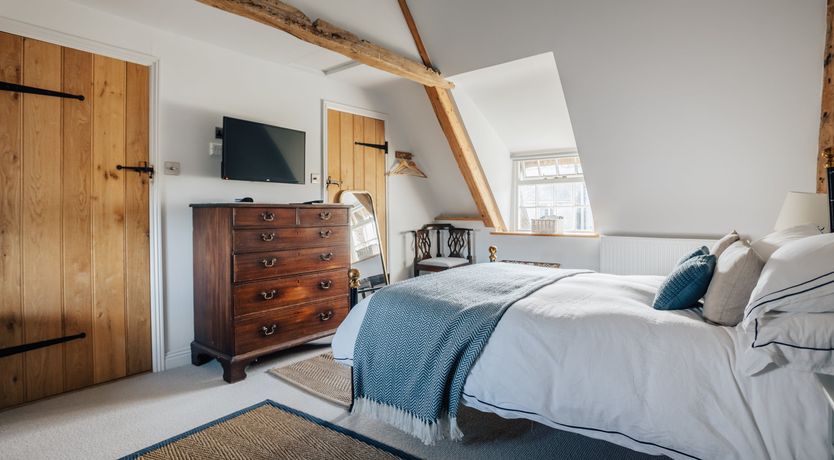 Photo of Thatched Roof Romance