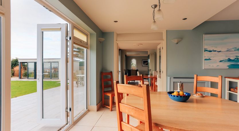 Photo of Queen of Queens