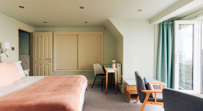 Photo of Queen of Queens