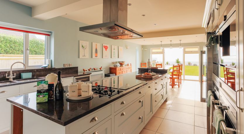 Photo of Queen of Queens