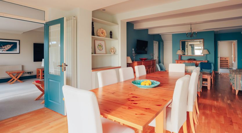 Photo of Queen of Queens