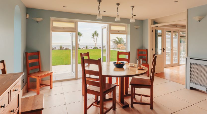 Photo of Queen of Queens