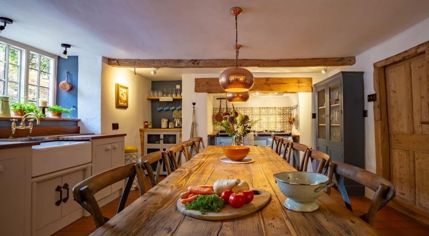 Photo of 5 Bed in Dunster