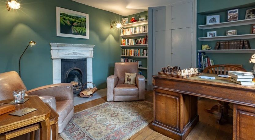 Photo of 5 Bed in Dunster