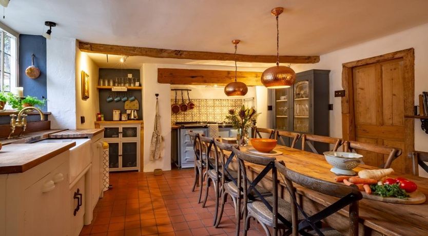 Photo of 5 Bed in Dunster