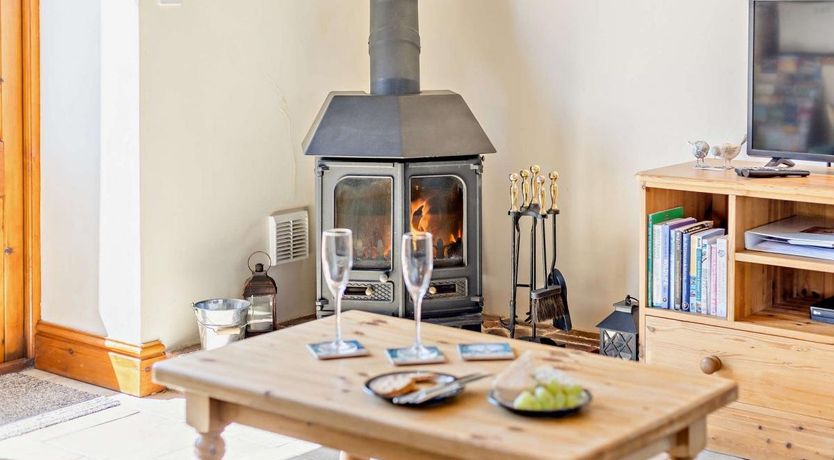 Photo of 3 Bed in Hartland