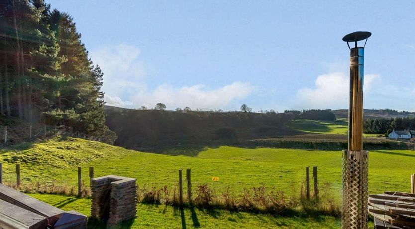 Photo of Log Cabin in Angus