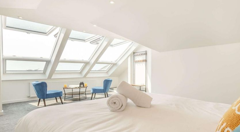 Photo of 4 Bed in Aberdovey