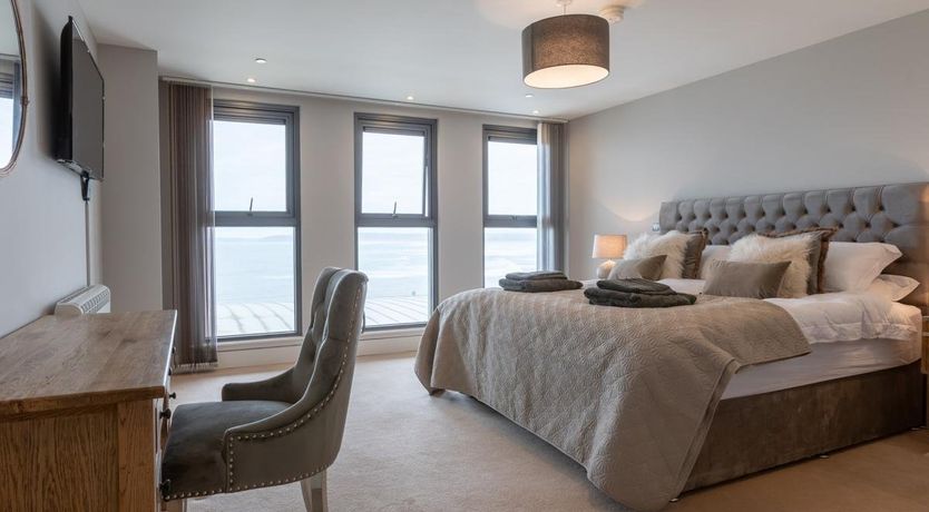 Photo of 4 Bed in Westward Ho