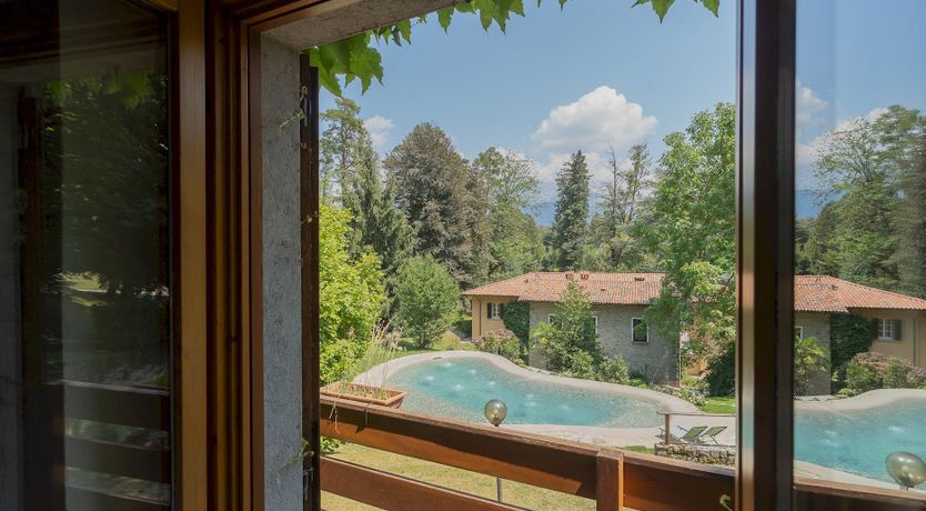 Photo of Jasmine & Terracotta