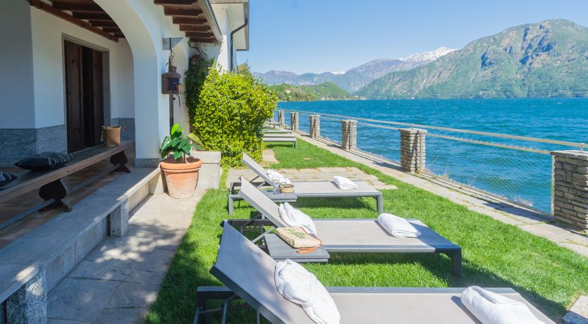 Photo of Picture A Lake