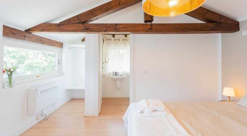 Photo of Picture A Lake